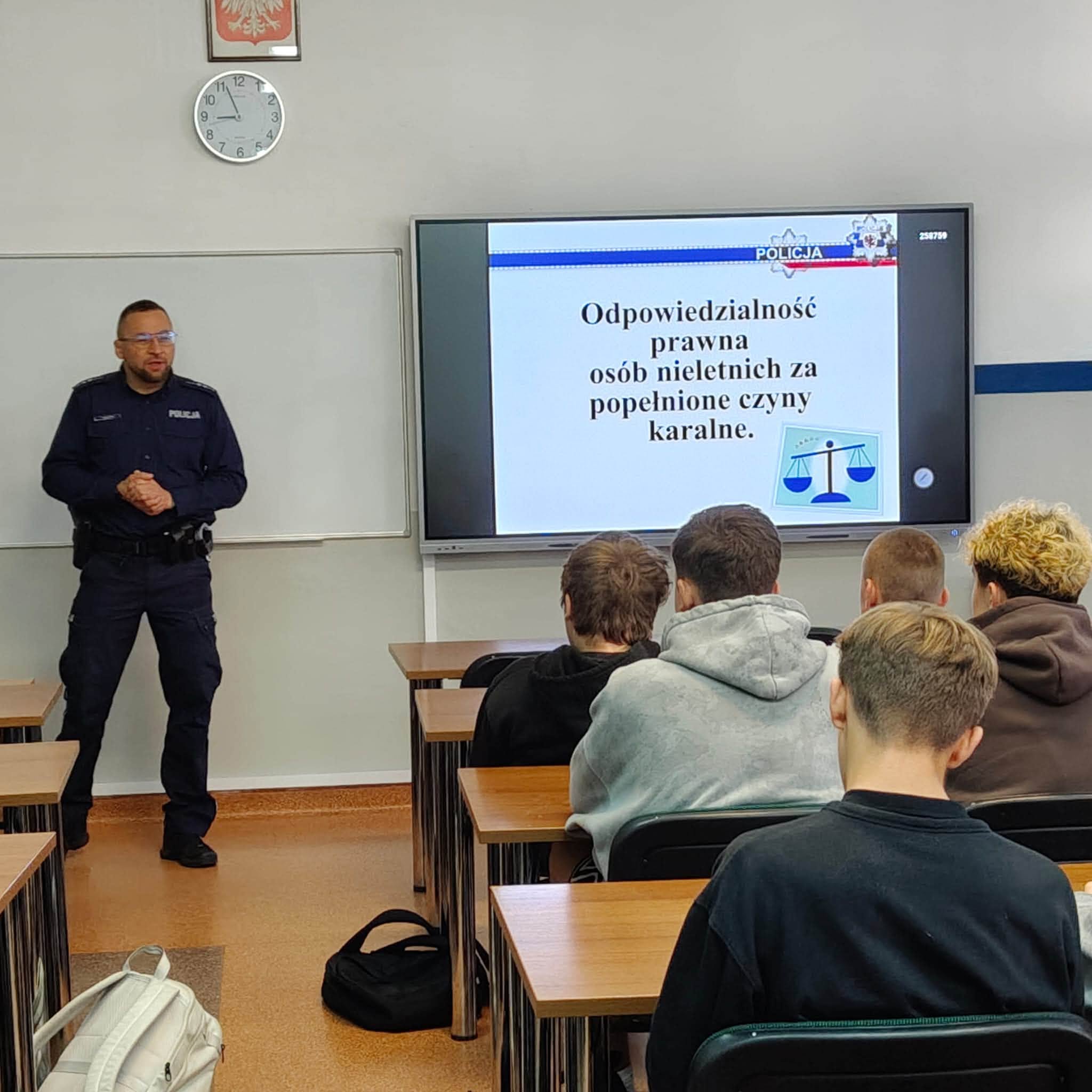 Reagujmy na przemoc – spotkanie z funkcjonariuszem Policji